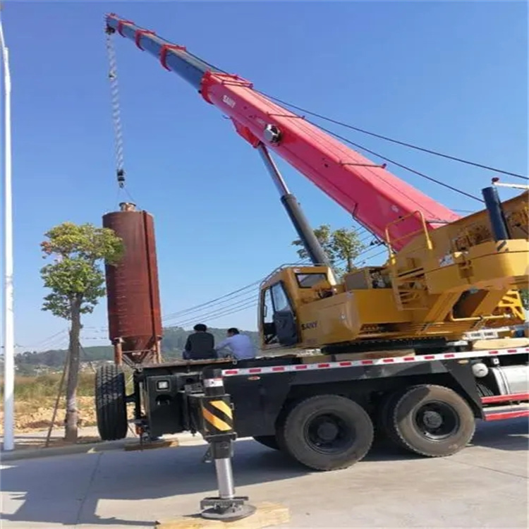 寿宁县吊车租赁作业时的保养和维护