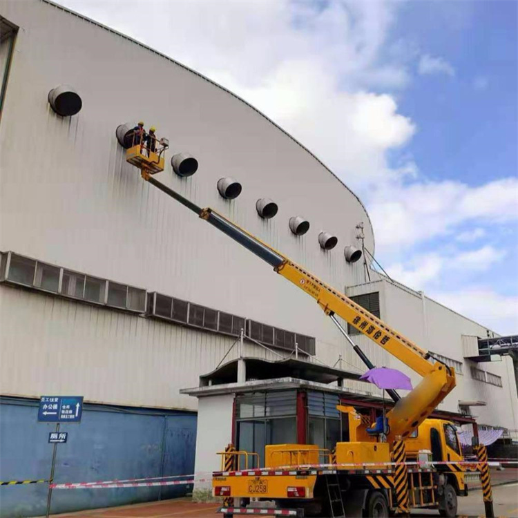 寿宁县高空作业车出租服务：专业广告牌安装解决方案