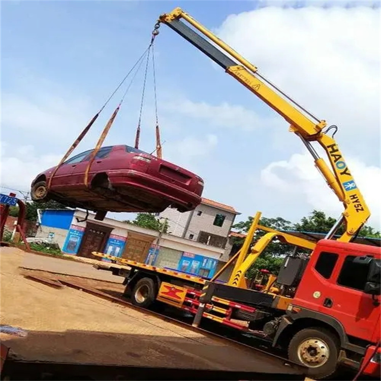 寿宁县吊车吊汽车的正确方法